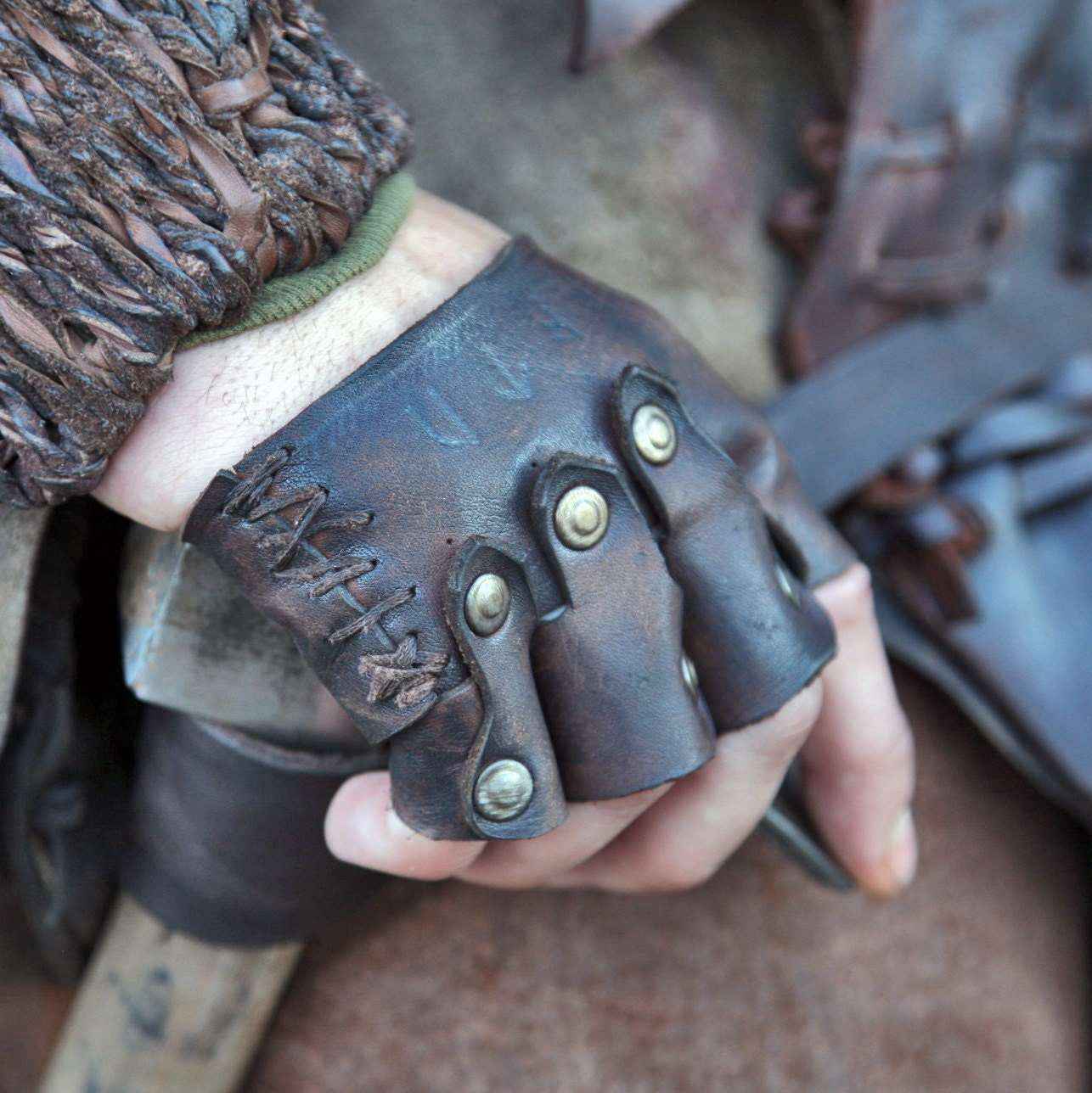 Floki battle leather glove - SokolArmory
