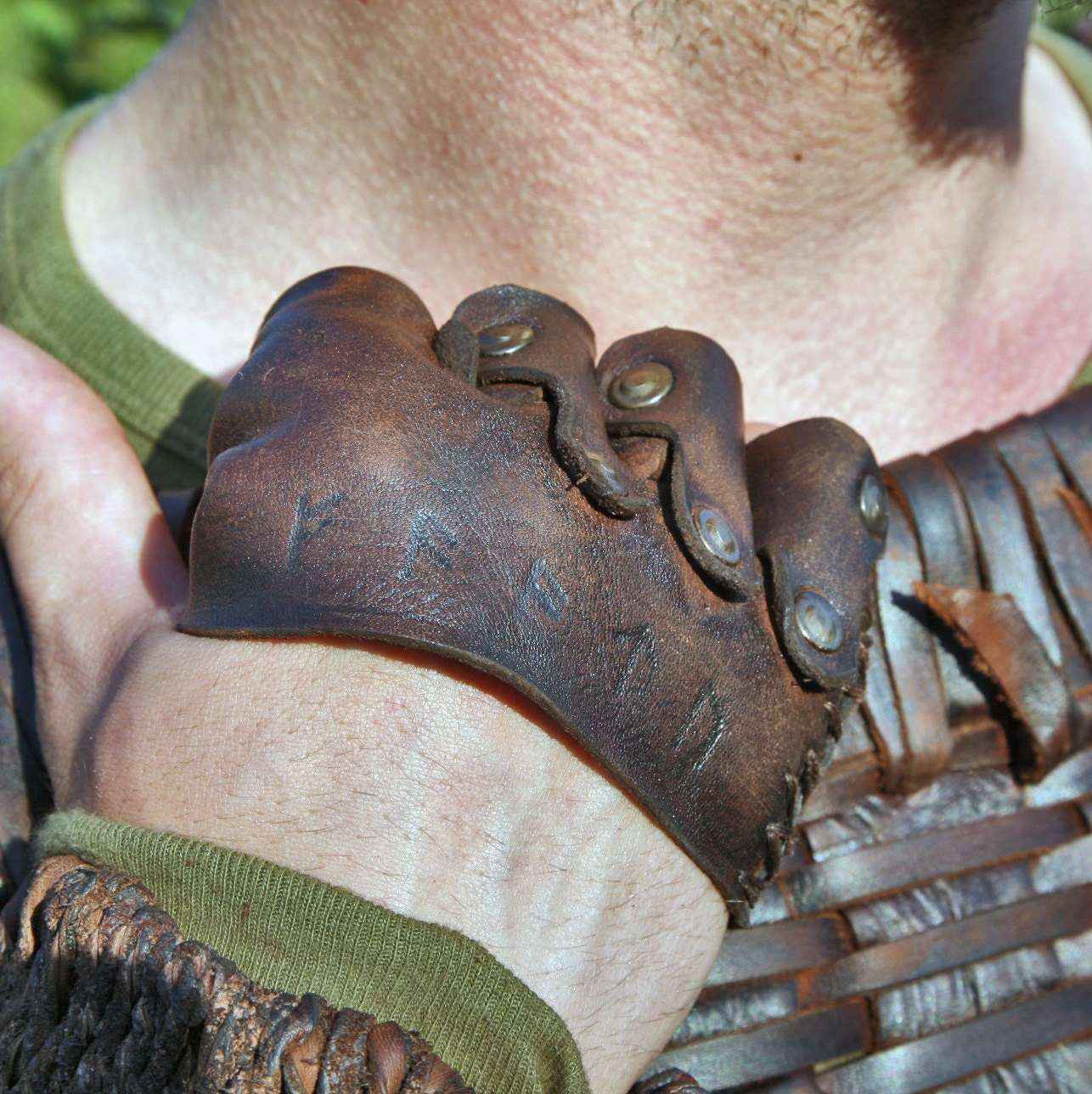 Floki battle leather glove - SokolArmory