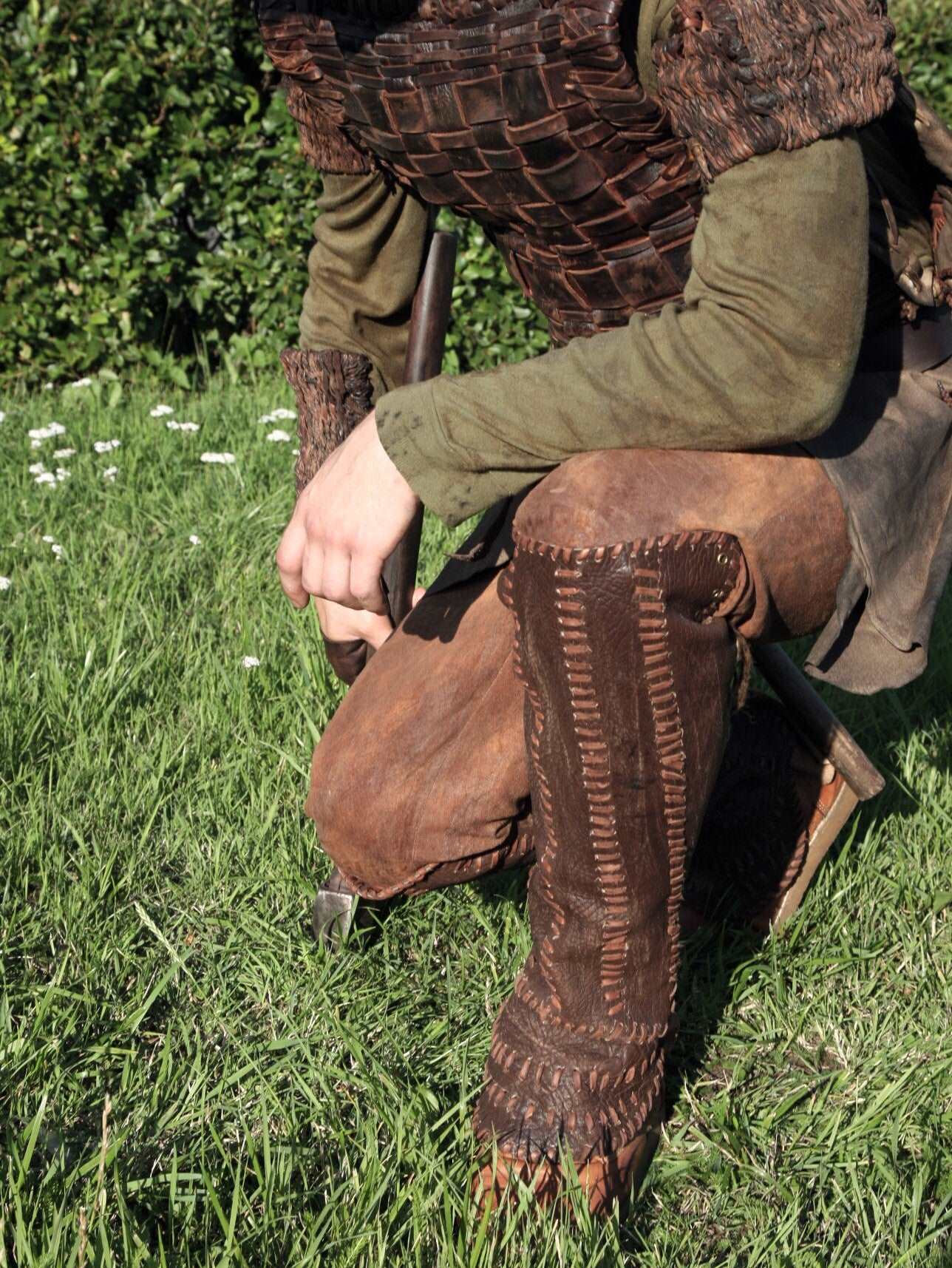 Floki leather shin guards (Vikings) - SokolArmory