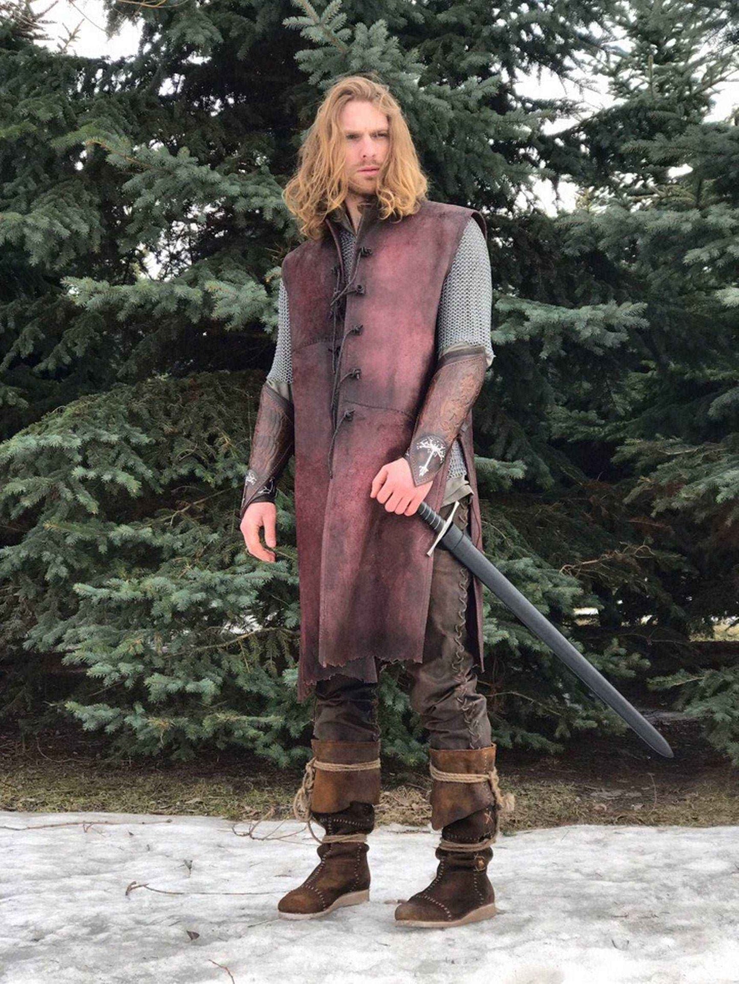 Aragorn strider costume Nathan Stanton. Part 2