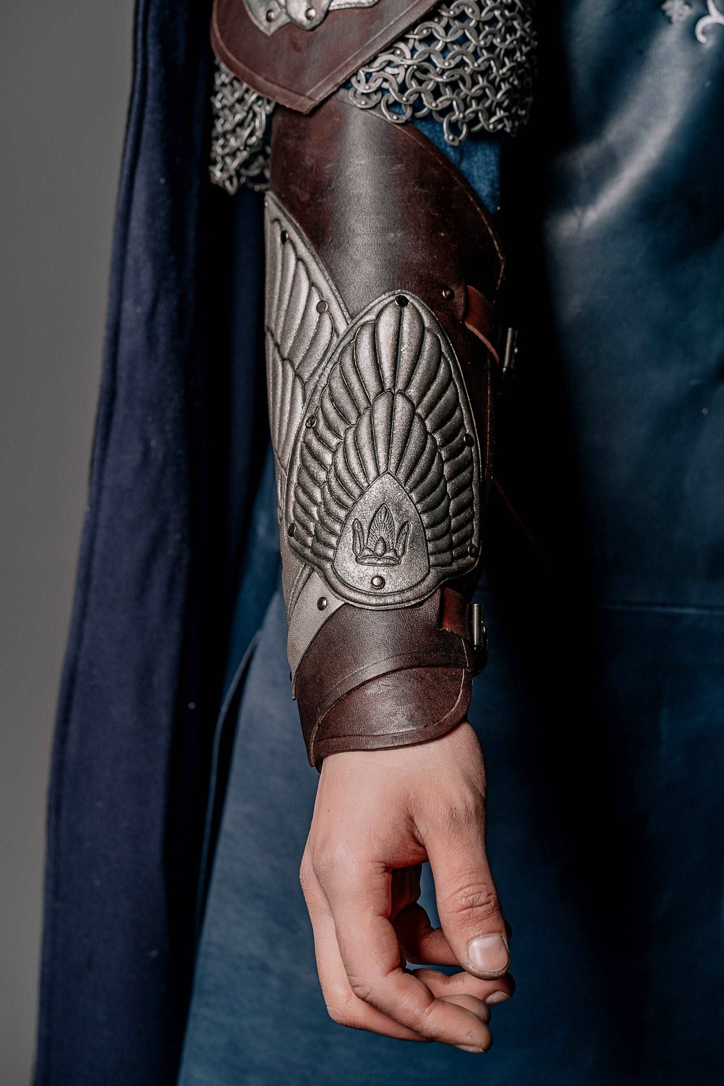 Aragorn's King bracers (Lord of the Rings) - SokolArmory