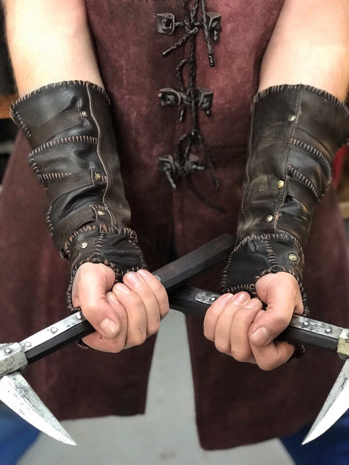 Ivar battler leather glove (Vikings) - SokolArmory