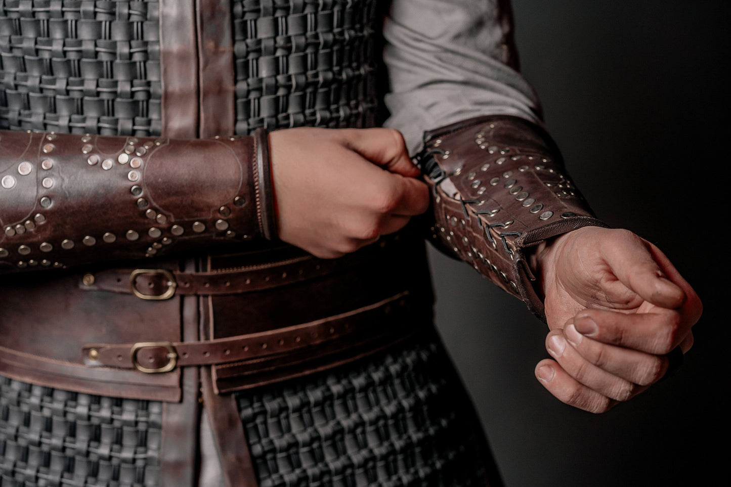 Uhtred leather bracers (Last Kingdom) - SokolArmory