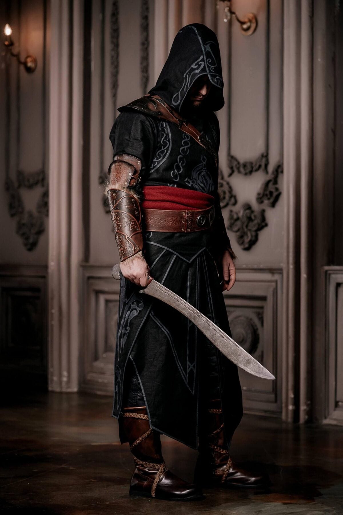 Stealthy Assassin Costume: Ideal for Cosplay and LARP Adventures - SokolArmory