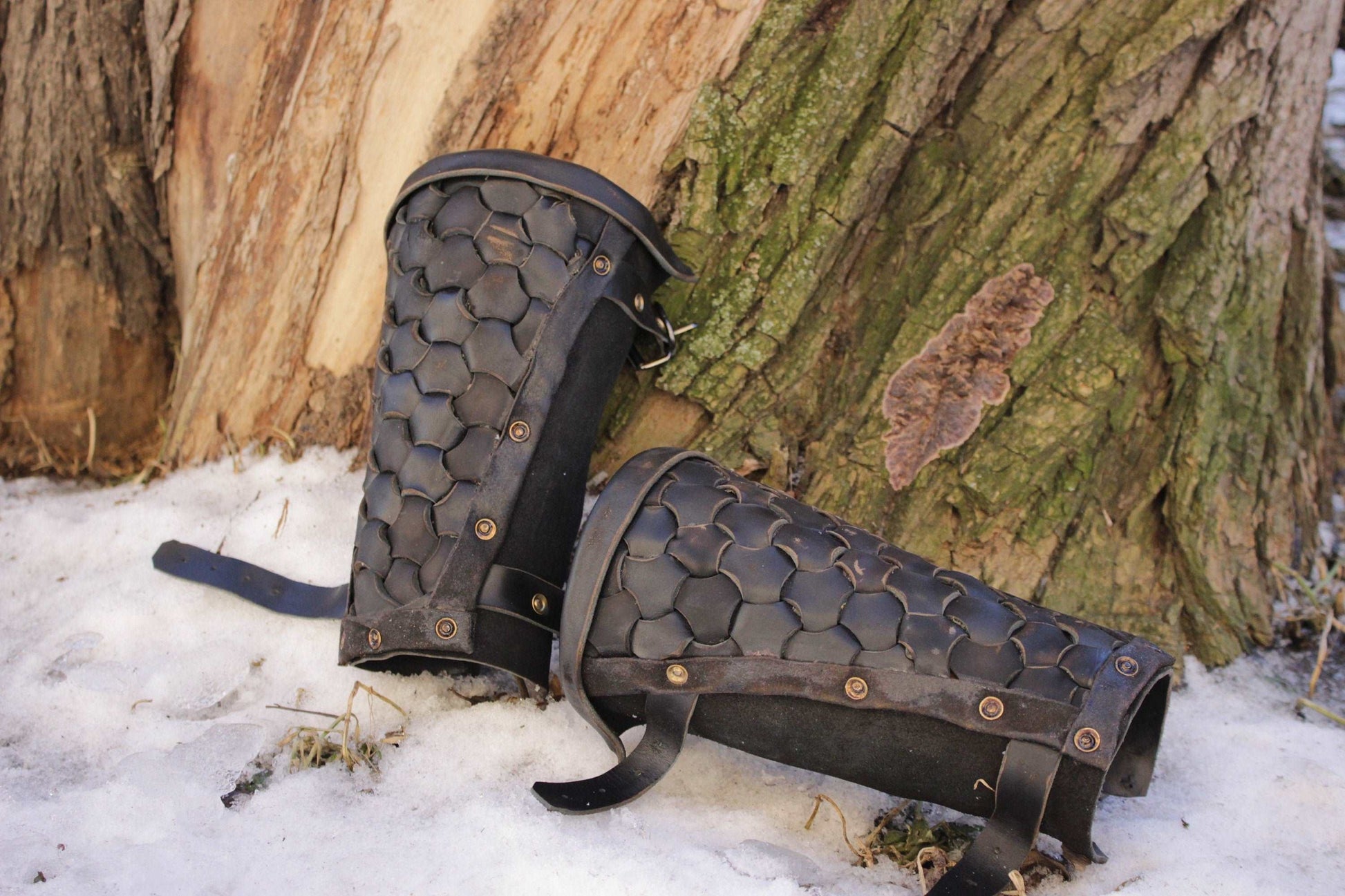 Celtic leather bracers - SokolArmory