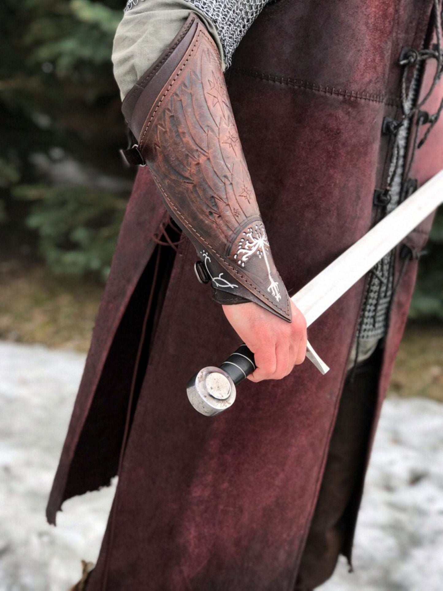 Aragorn's leather bracers (Lord of the Rings) - SokolArmory