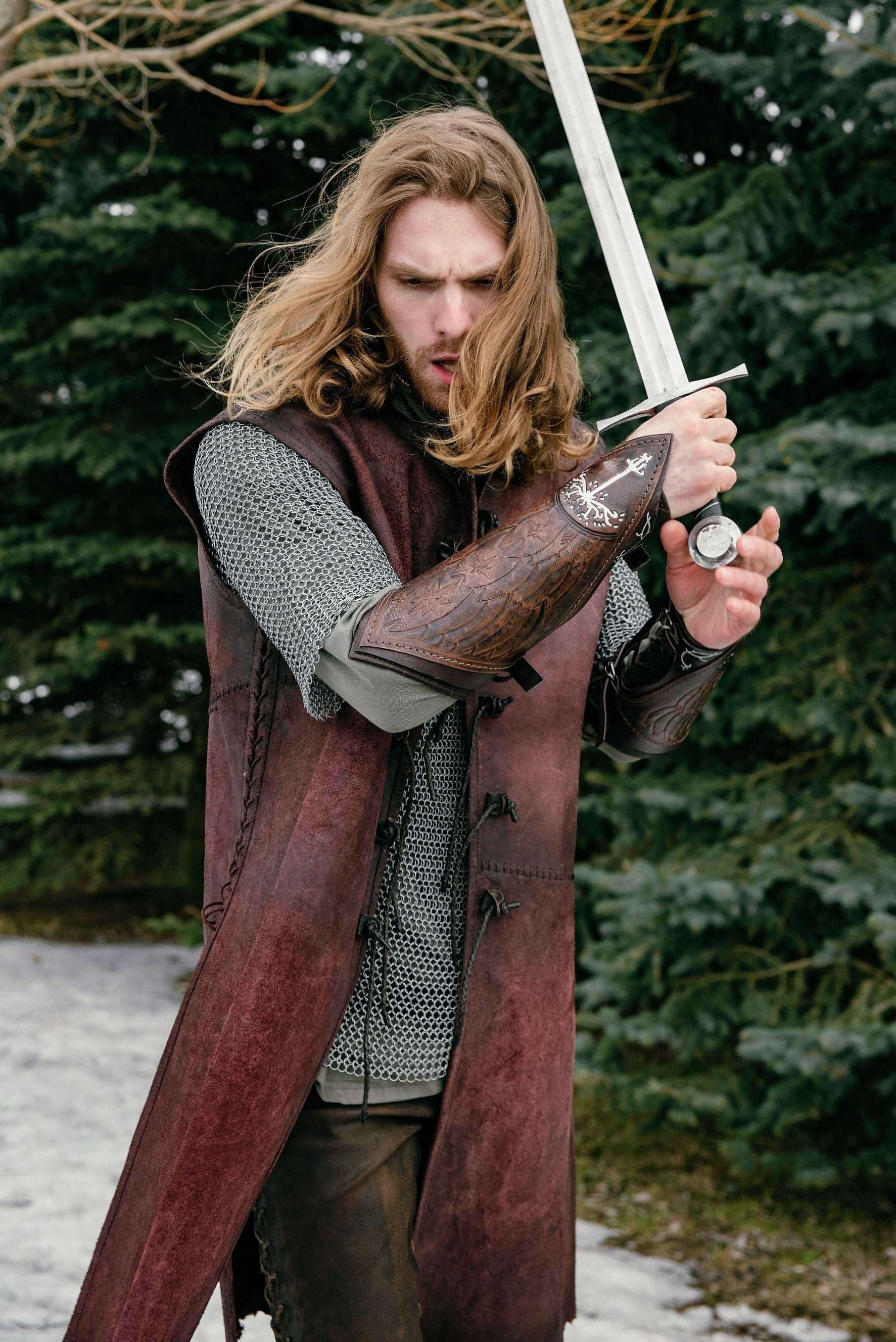 Aragorn's leather bracers (Lord of the Rings) - SokolArmory
