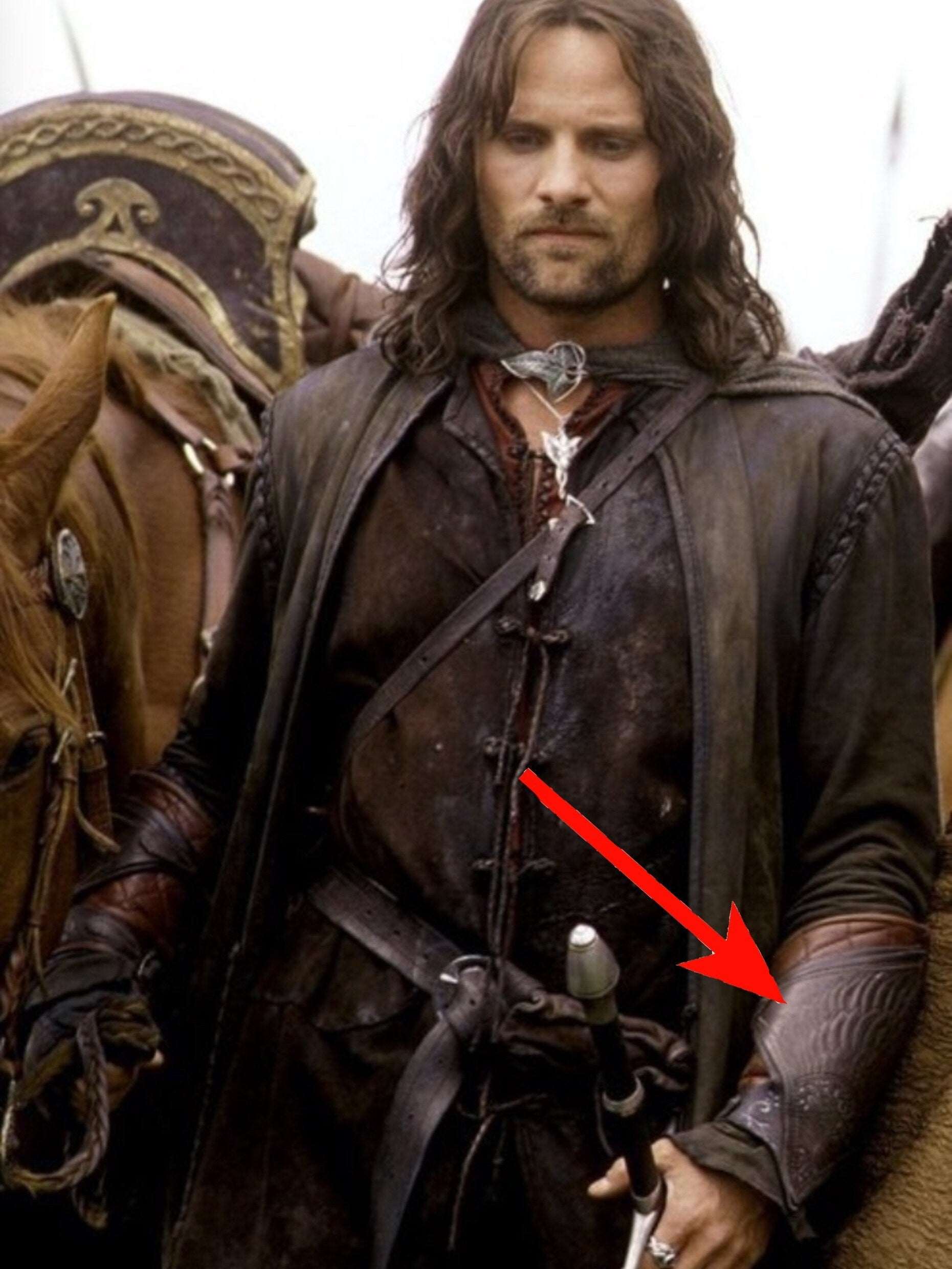 Aragorn's leather bracers (Lord of the Rings) - SokolArmory