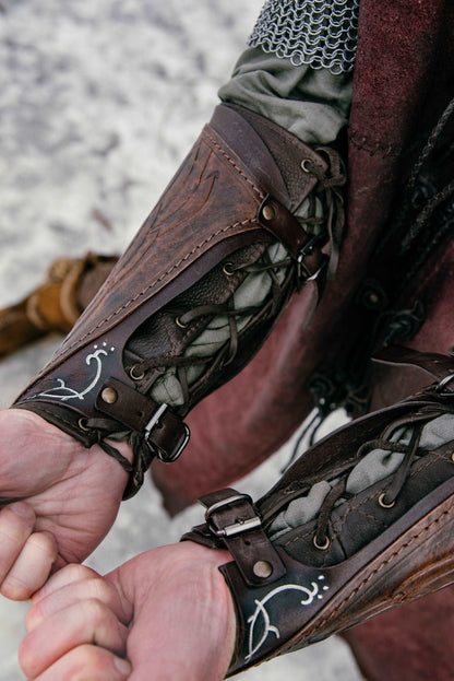 Aragorn's leather bracers (Lord of the Rings) - SokolArmory