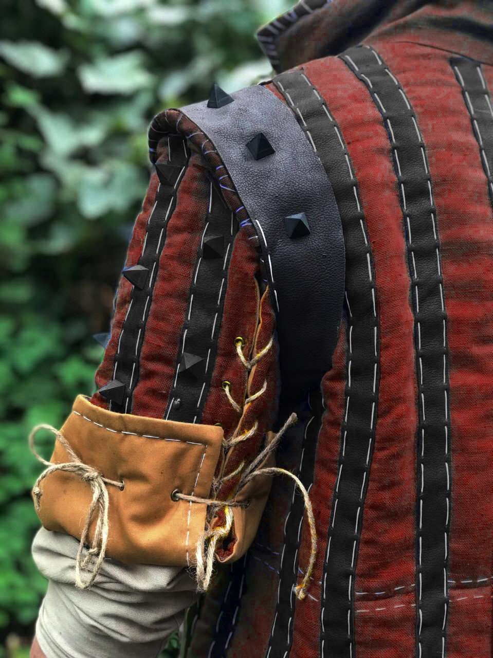 Eskel red gambeson with thorns (Witcher 3) - SokolArmory