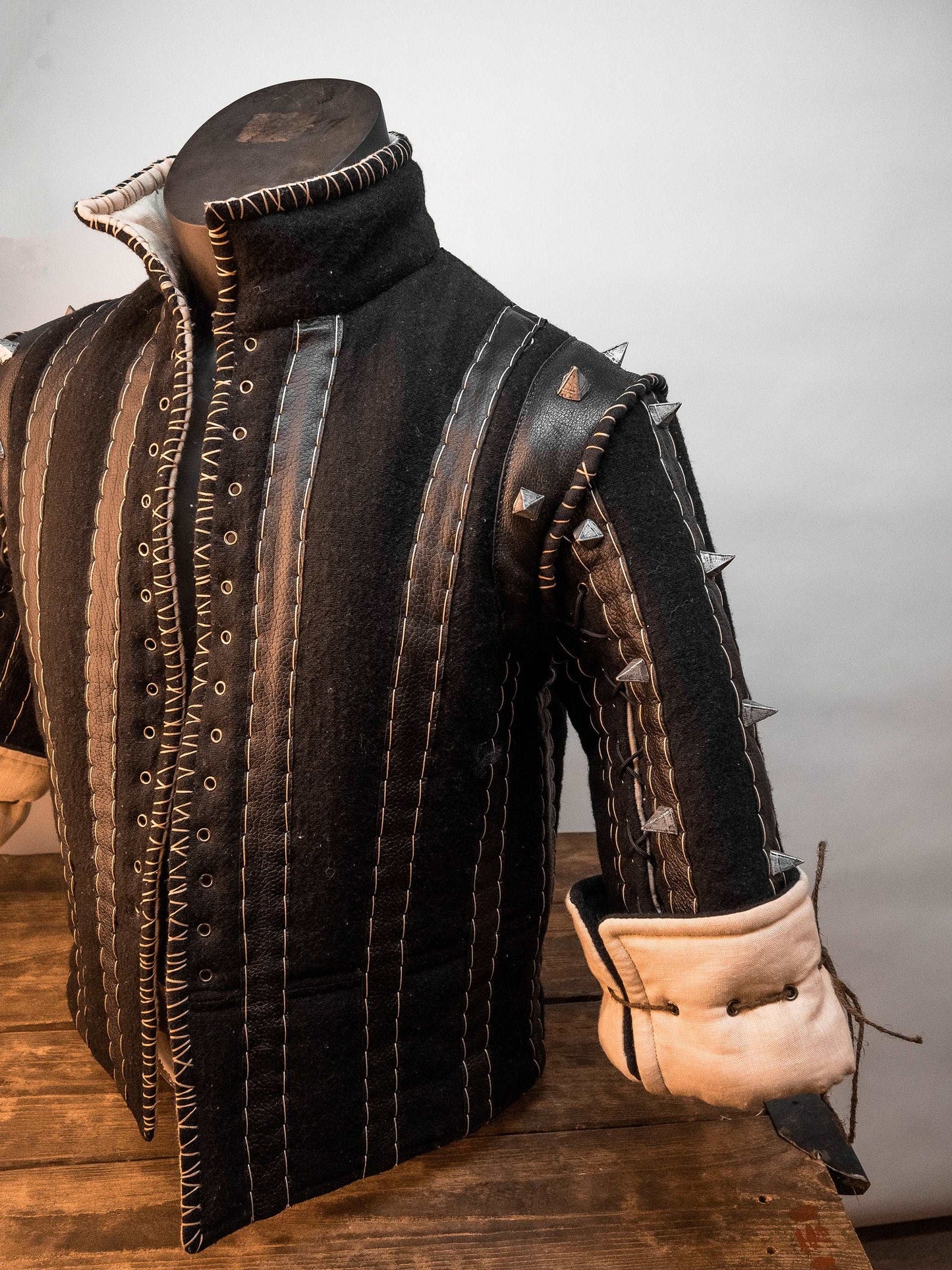 Eskel jacket with thorns (Witcher 3) - SokolArmory