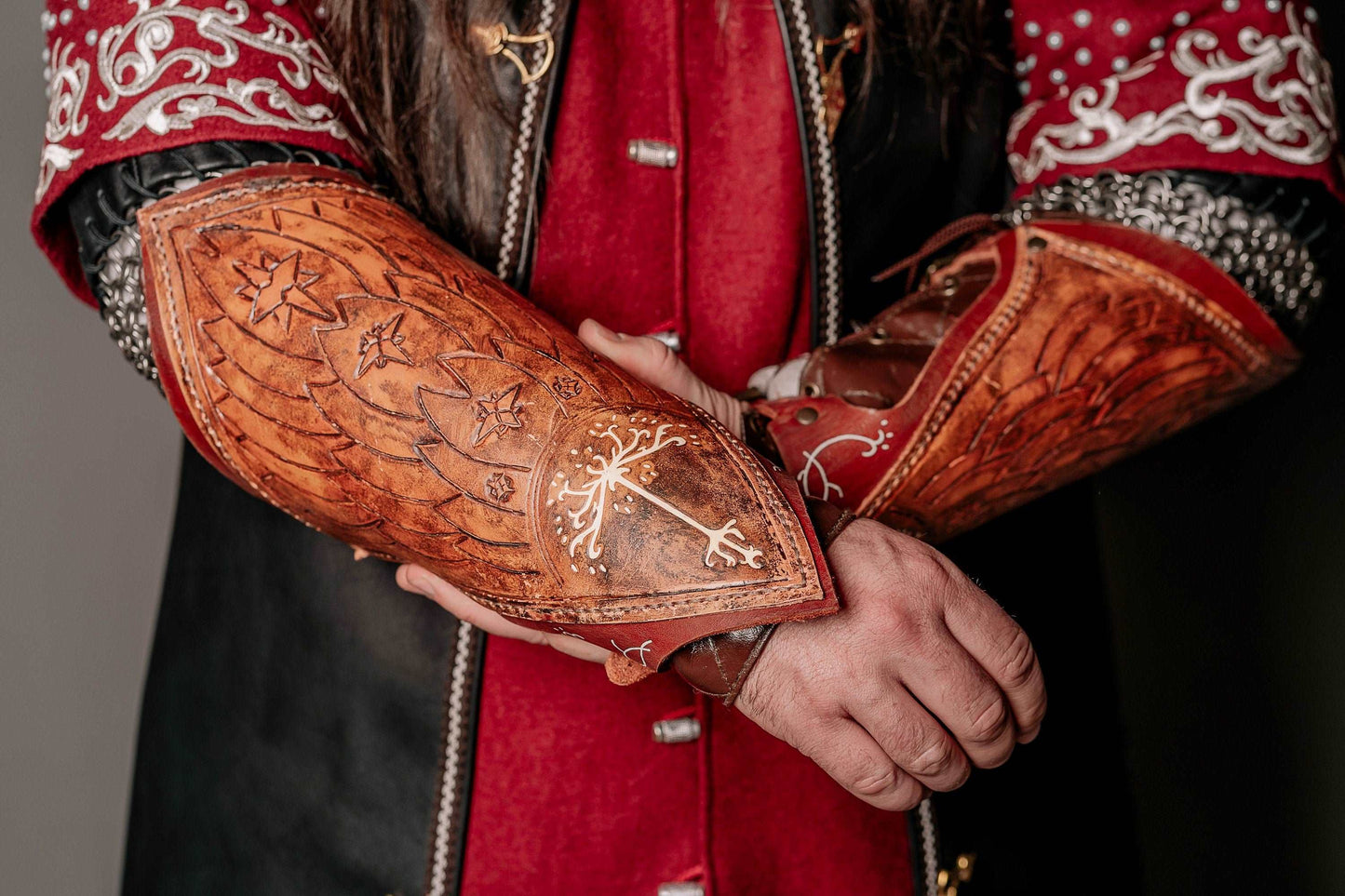 Boromir leather bracers (Lord of the Rings) - SokolArmory