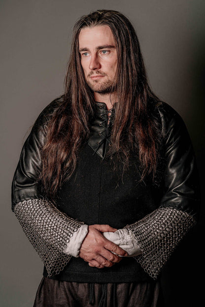 Boromir's leather tunic with chainmail sleeves - SokolArmory