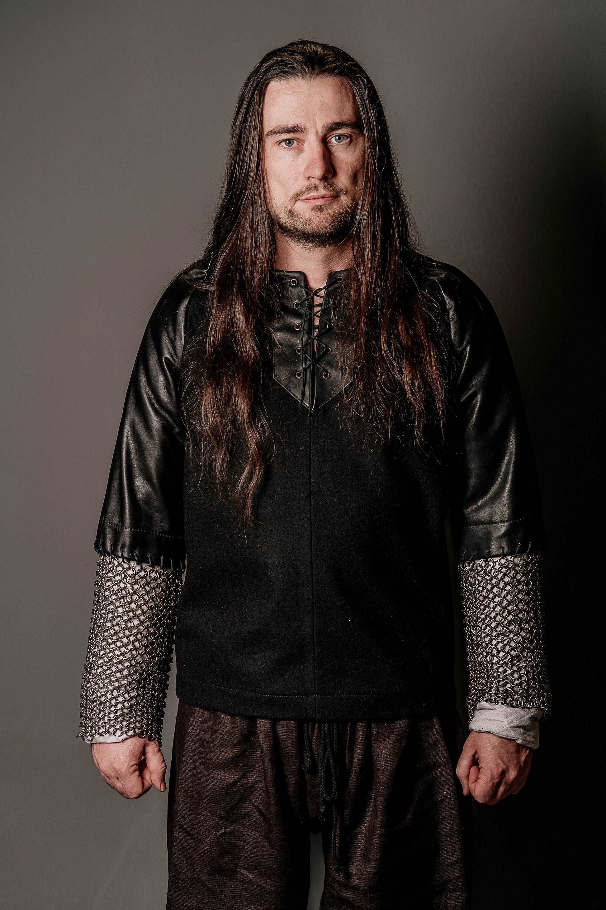 Boromir's leather tunic with chainmail sleeves - SokolArmory