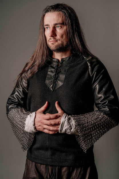 Boromir's leather tunic with chainmail sleeves - SokolArmory