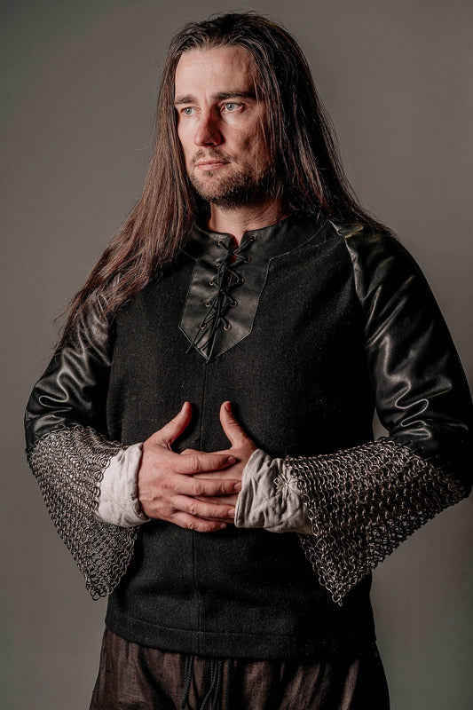 Boromir's leather tunic with chainmail sleeves - SokolArmory