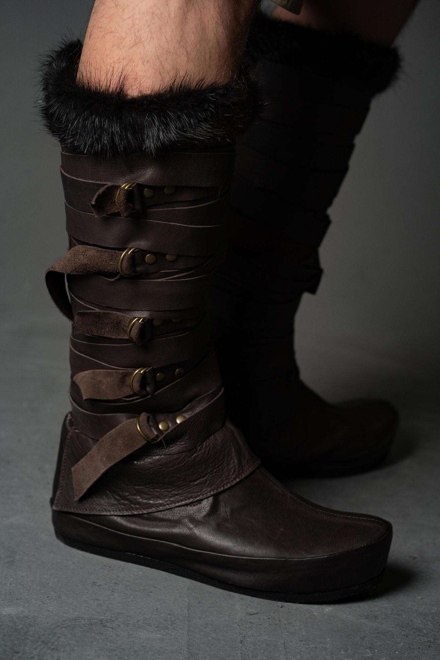 Assassin leather low boots + greaves with fur - SokolArmory