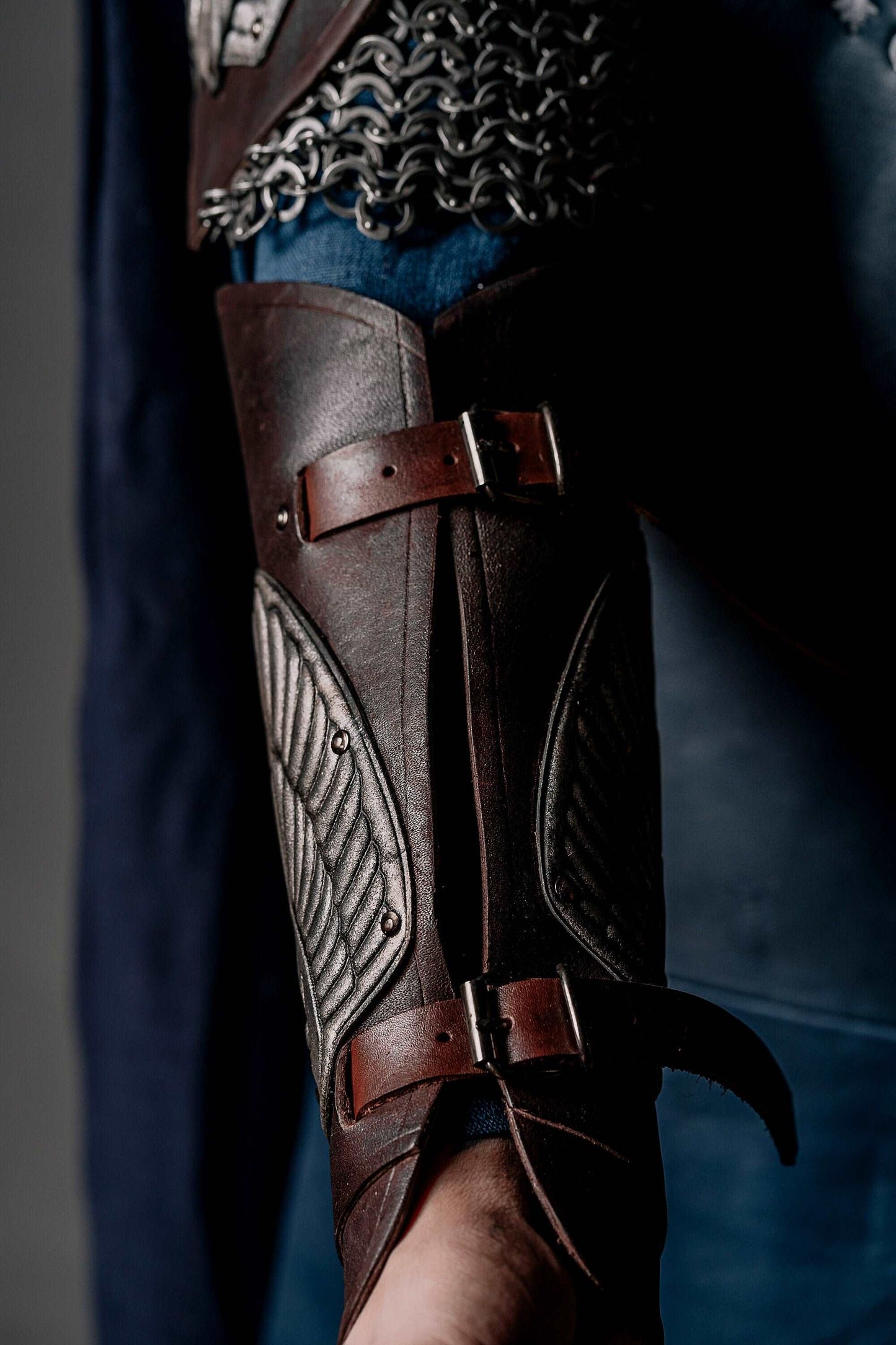 Aragorn's King bracers (Lord of the Rings) - SokolArmory