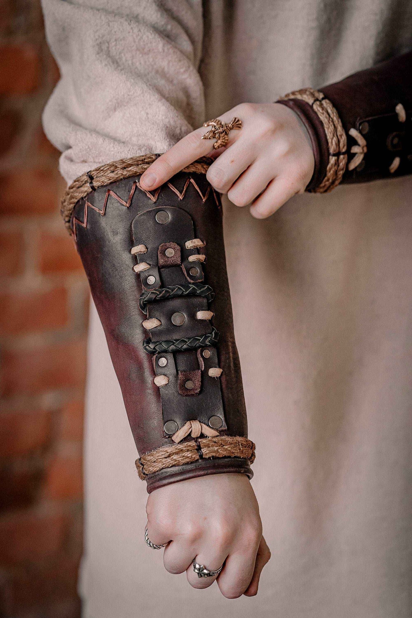 Celtic leather bracers - SokolArmory