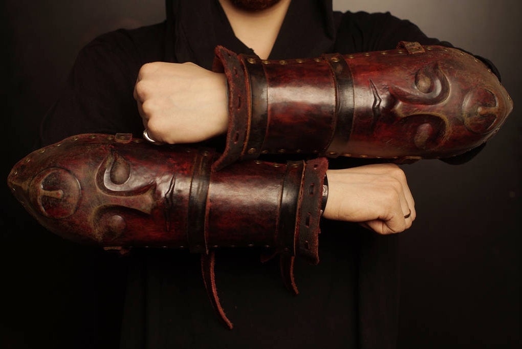 Medieval leather bracers for Larp - SokolArmory