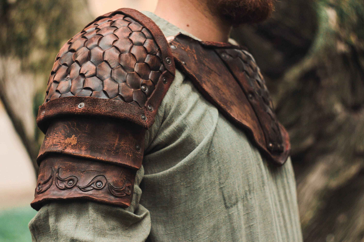 Viking leather shoulder armor - SokolArmory