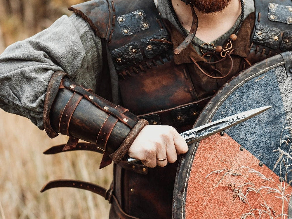 Viking leather bracers - SokolArmory