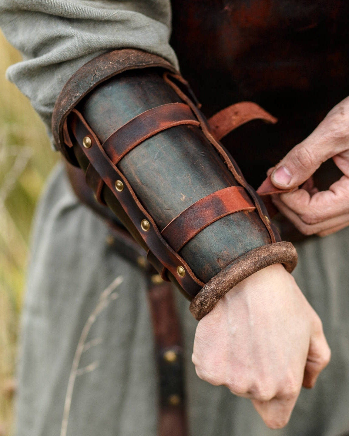 Viking leather bracers - SokolArmory