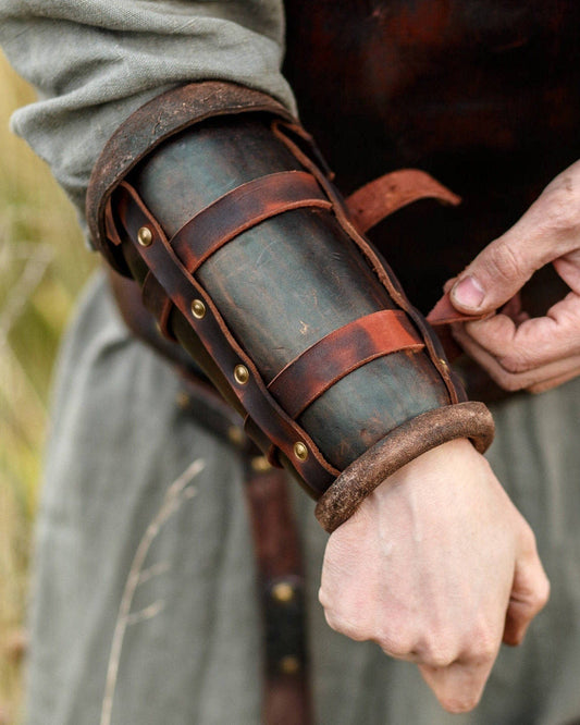 Viking leather bracers - SokolArmory