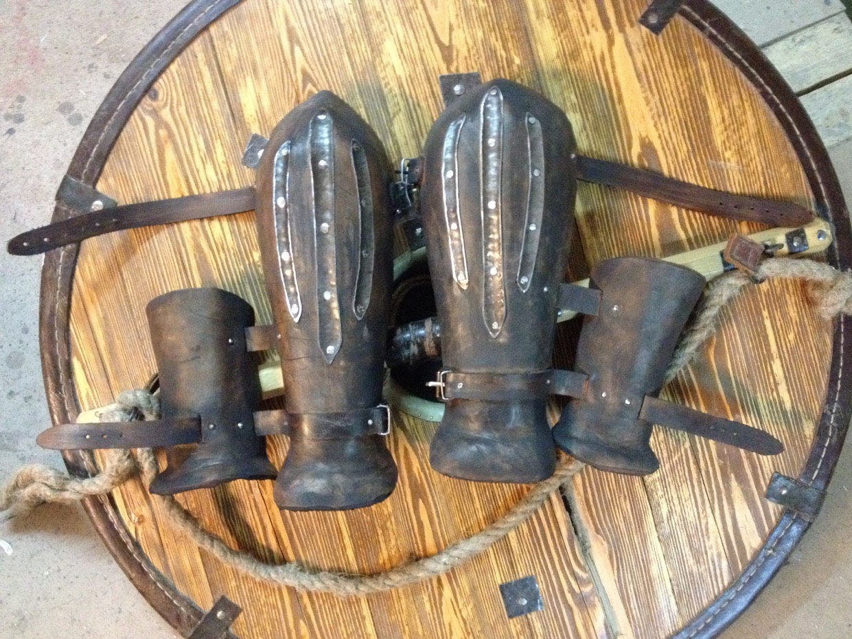 Viking leather bracers - SokolArmory