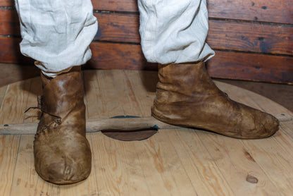 Medieval leather boots with soft sole - SokolArmory