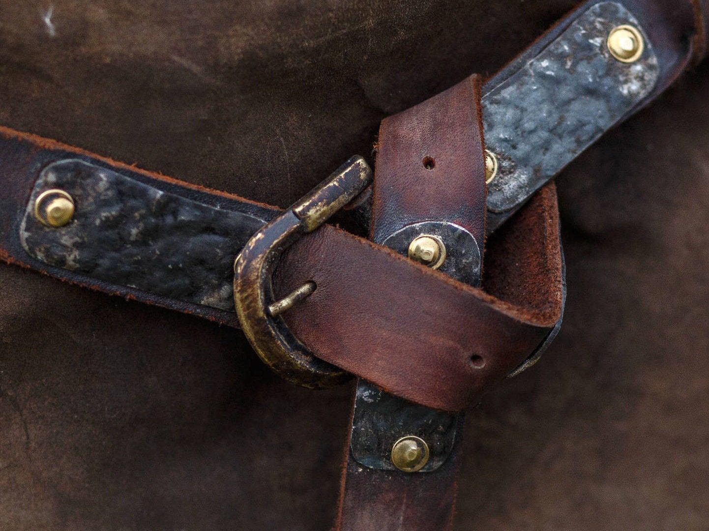Medieval leather belt with metal plates - SokolArmory
