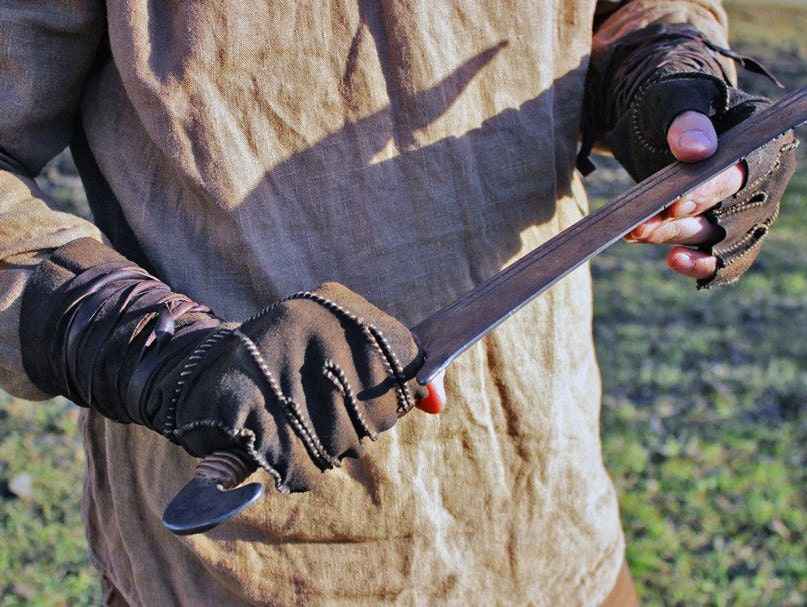 Battler leather gloves for LARP - SokolArmory