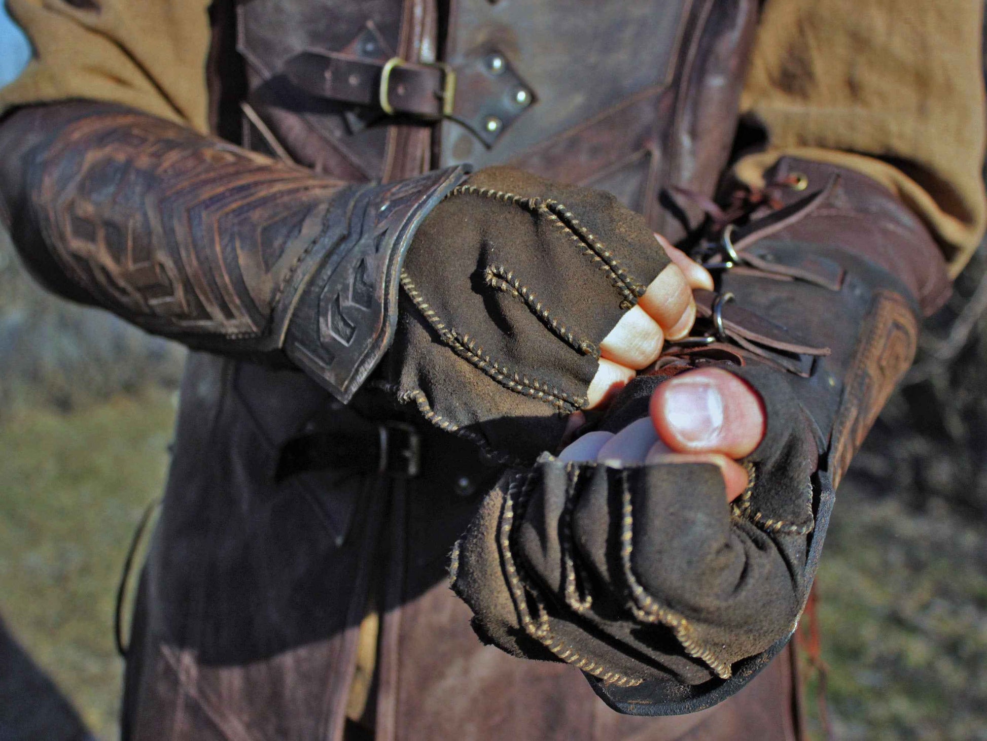 Thorin's leather bracers (Lord of the Rings) - SokolArmory