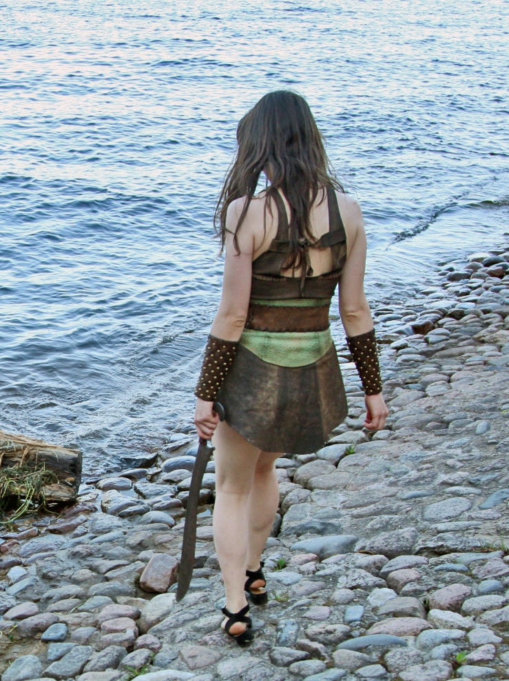 Women's Amazon leather costume - SokolArmory