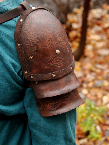 Viking shoulder armor embossed - SokolArmory