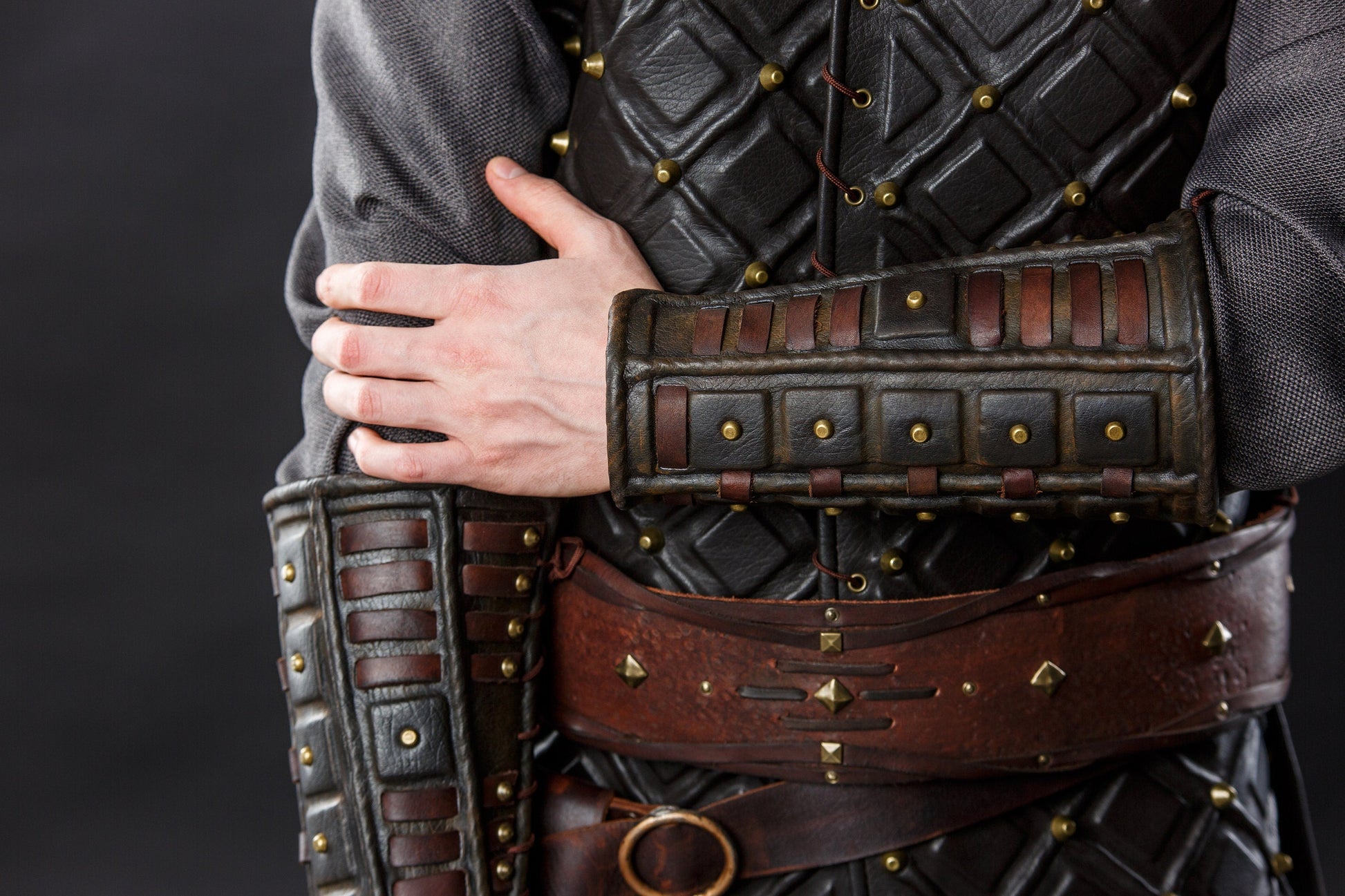 Medieval leather bracers for Larp - SokolArmory
