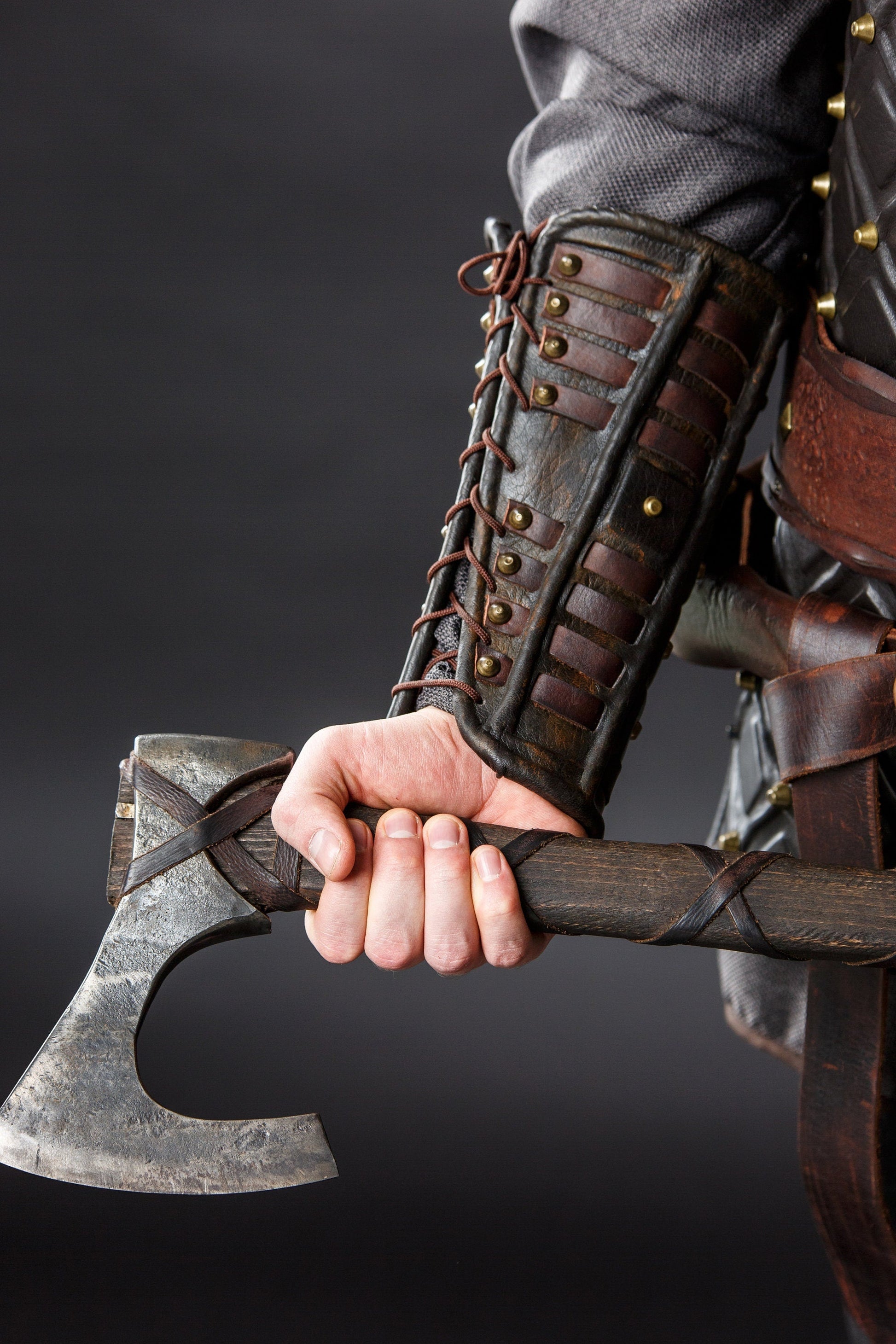 Medieval leather bracers for Larp - SokolArmory