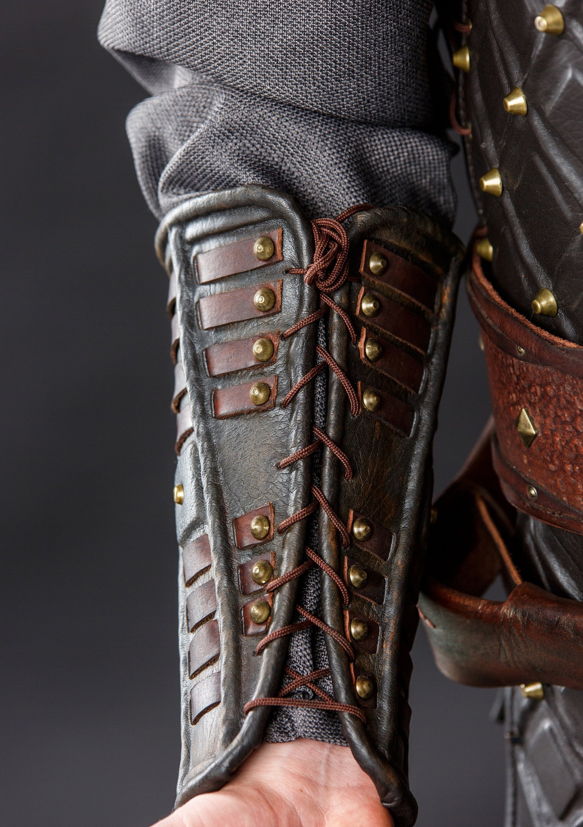 Medieval leather bracers for Larp - SokolArmory