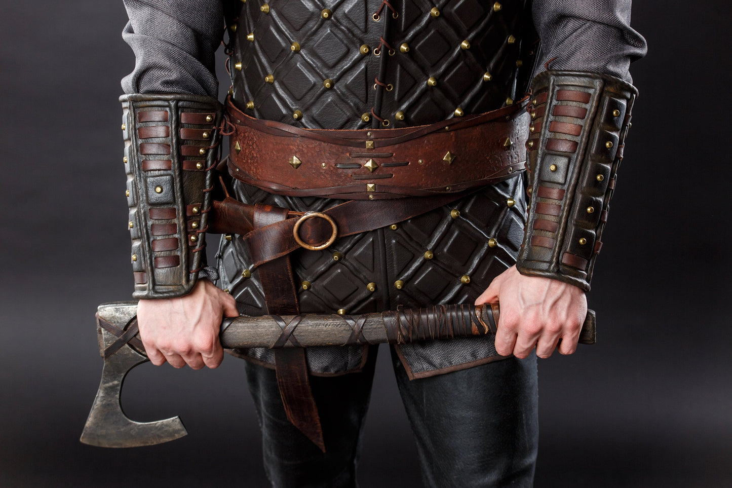 Medieval leather bracers for Larp - SokolArmory