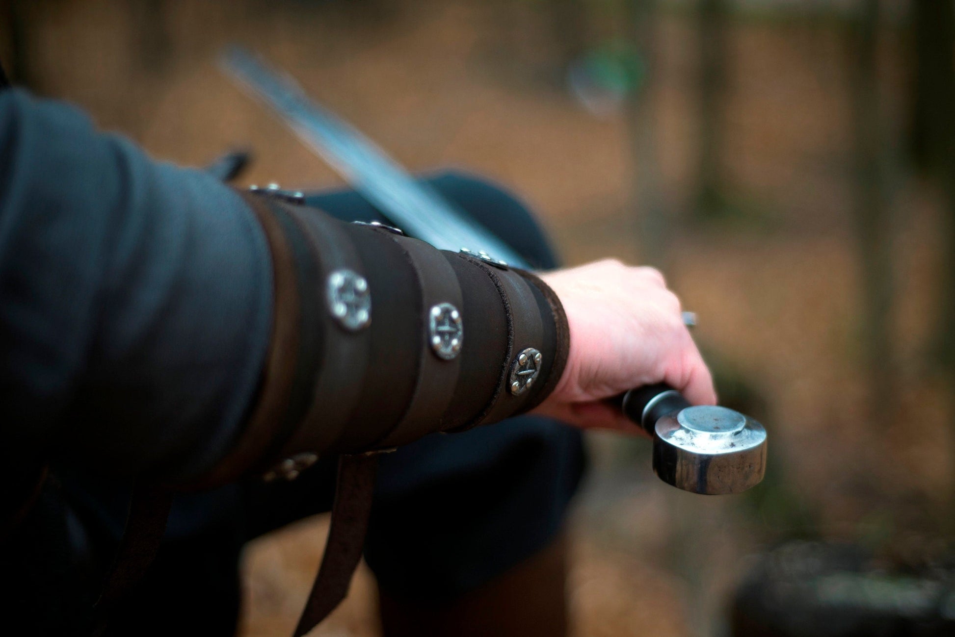 Medieval leather bracers for Larp - SokolArmory