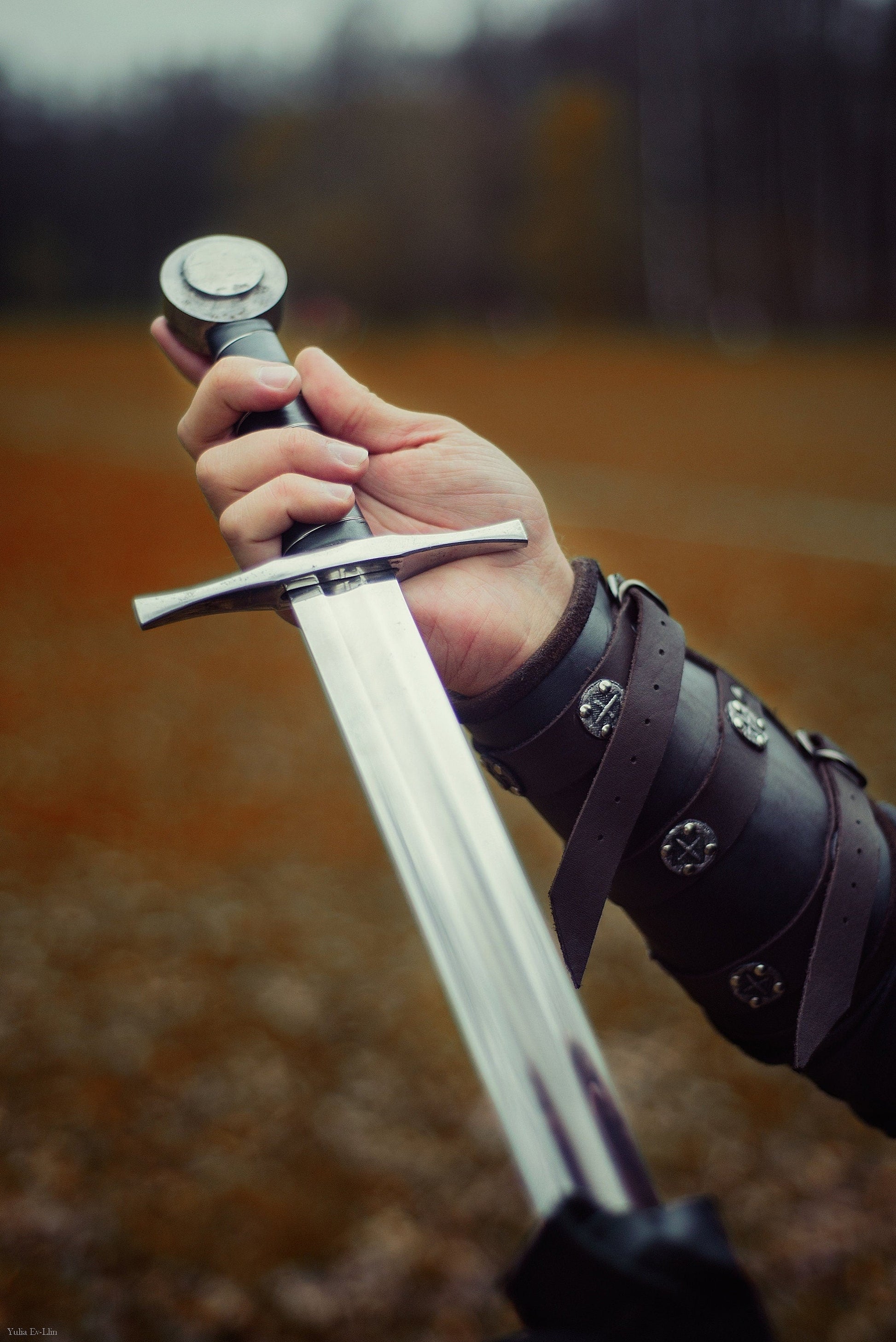 Medieval leather bracers for Larp - SokolArmory