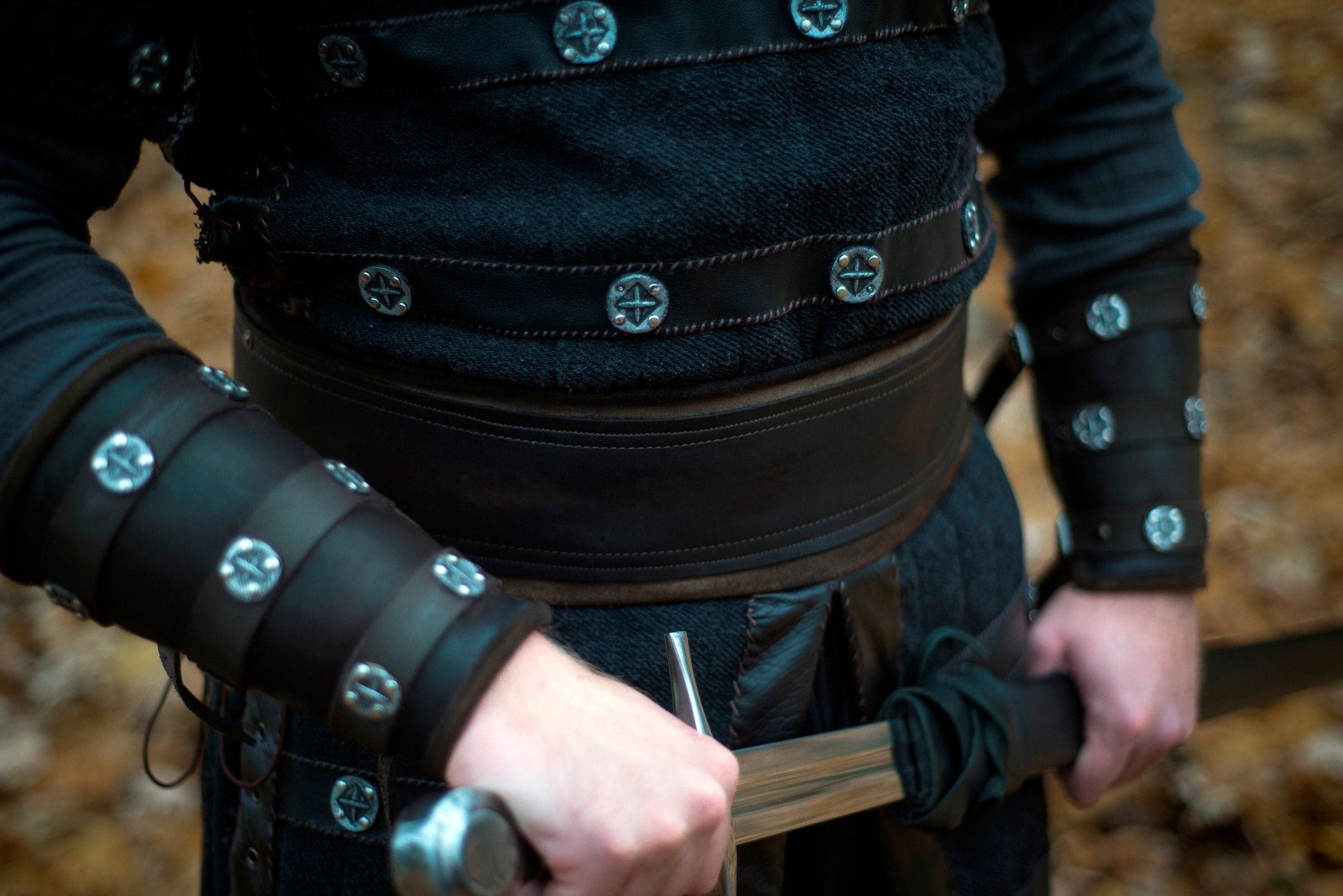Medieval leather bracers for Larp - SokolArmory