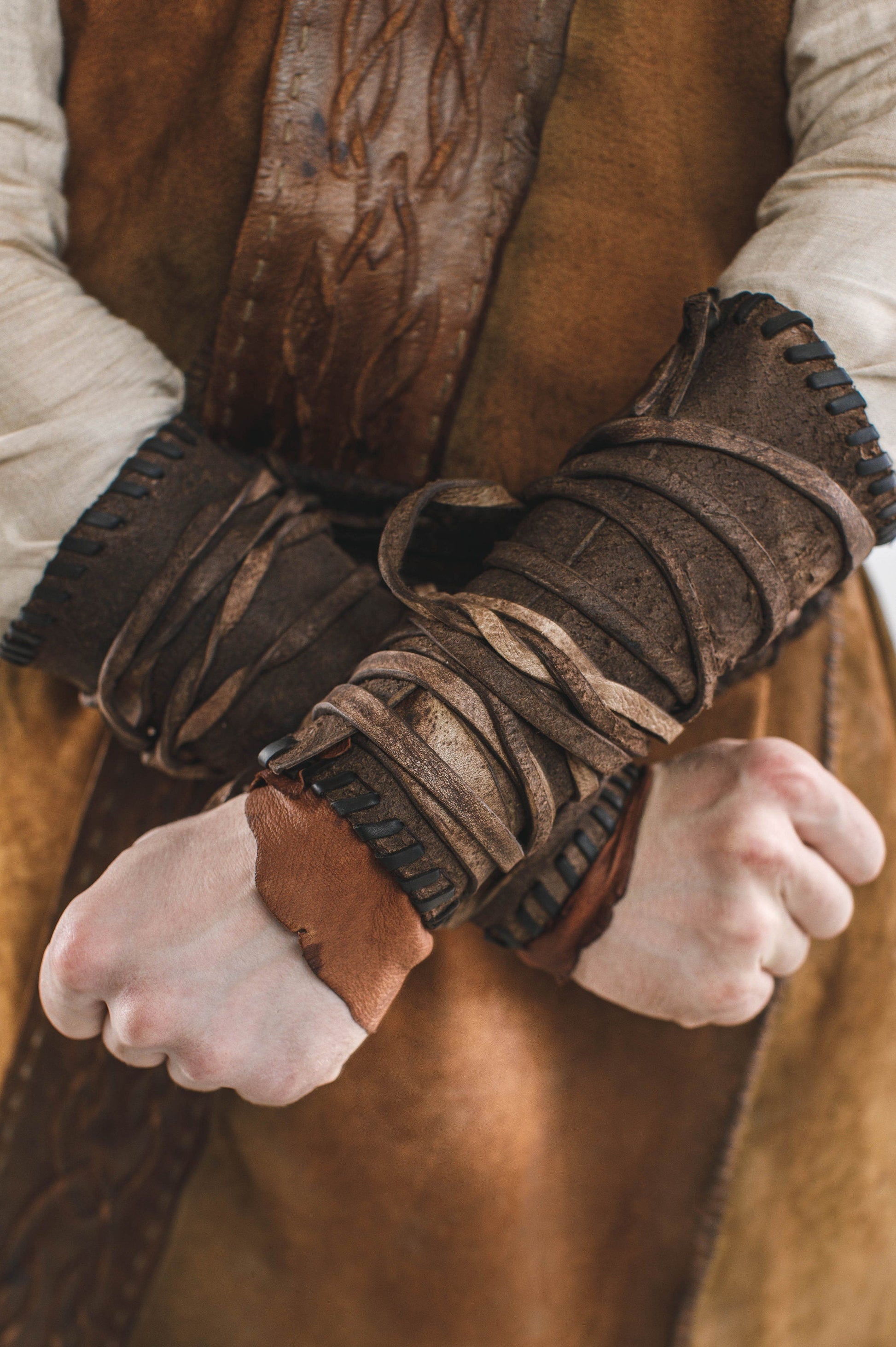 Medieval leather bracers for Larp - SokolArmory