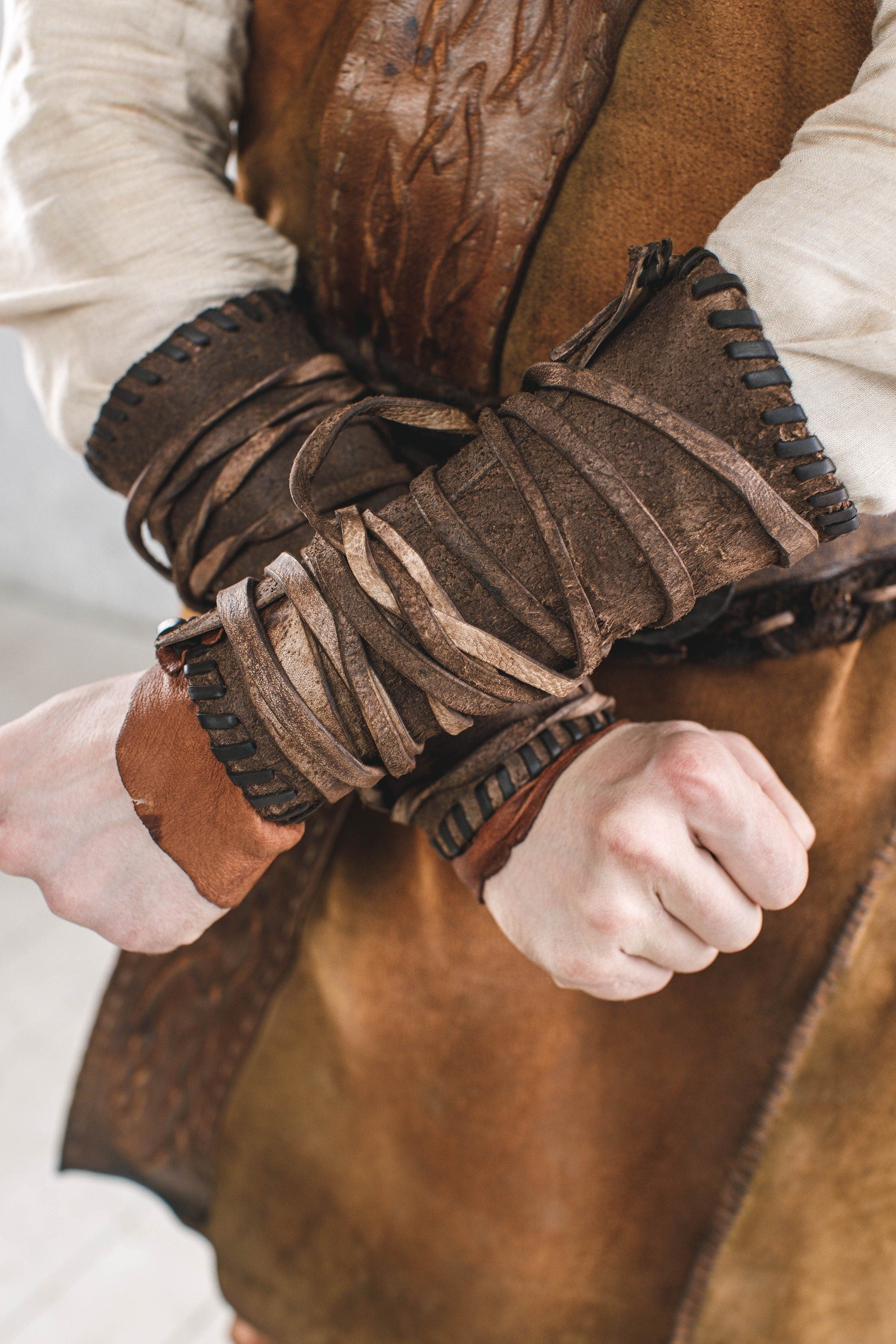 Medieval leather bracers for Larp - SokolArmory