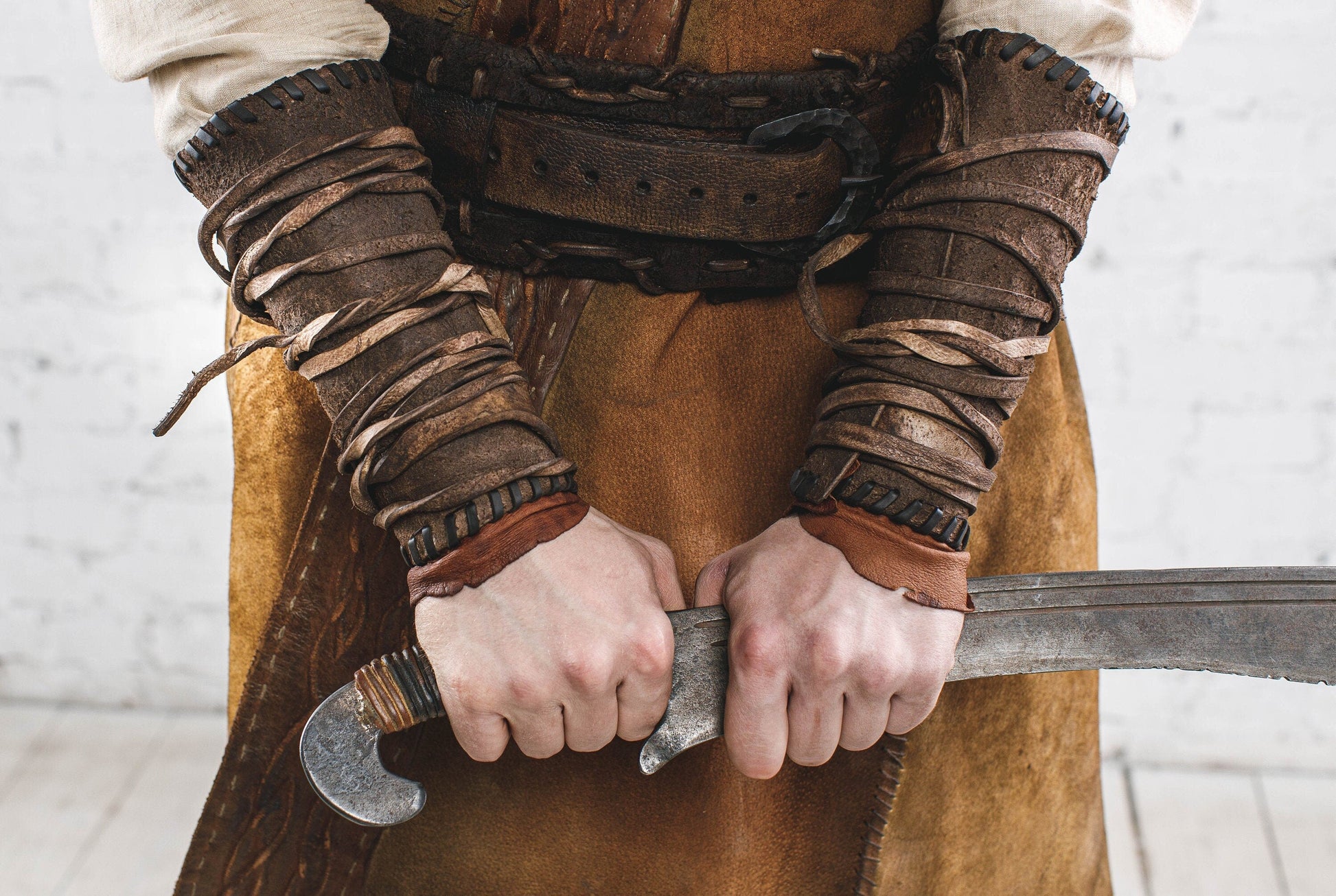 Medieval leather bracers for Larp - SokolArmory