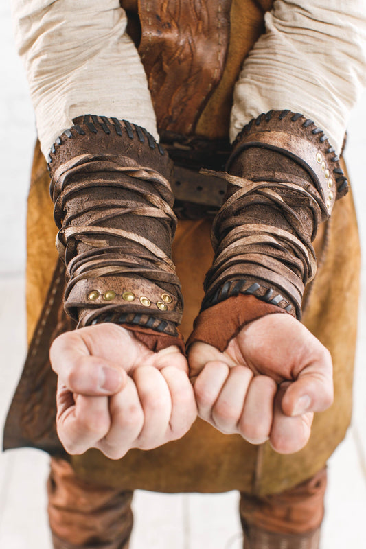 Medieval leather bracers for Larp - SokolArmory