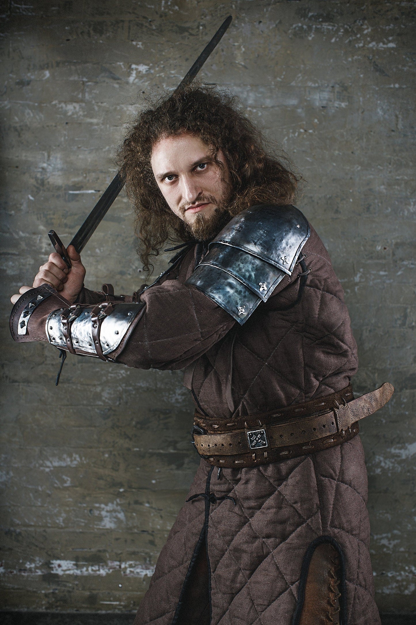Knight steel shoulder armor - SokolArmory