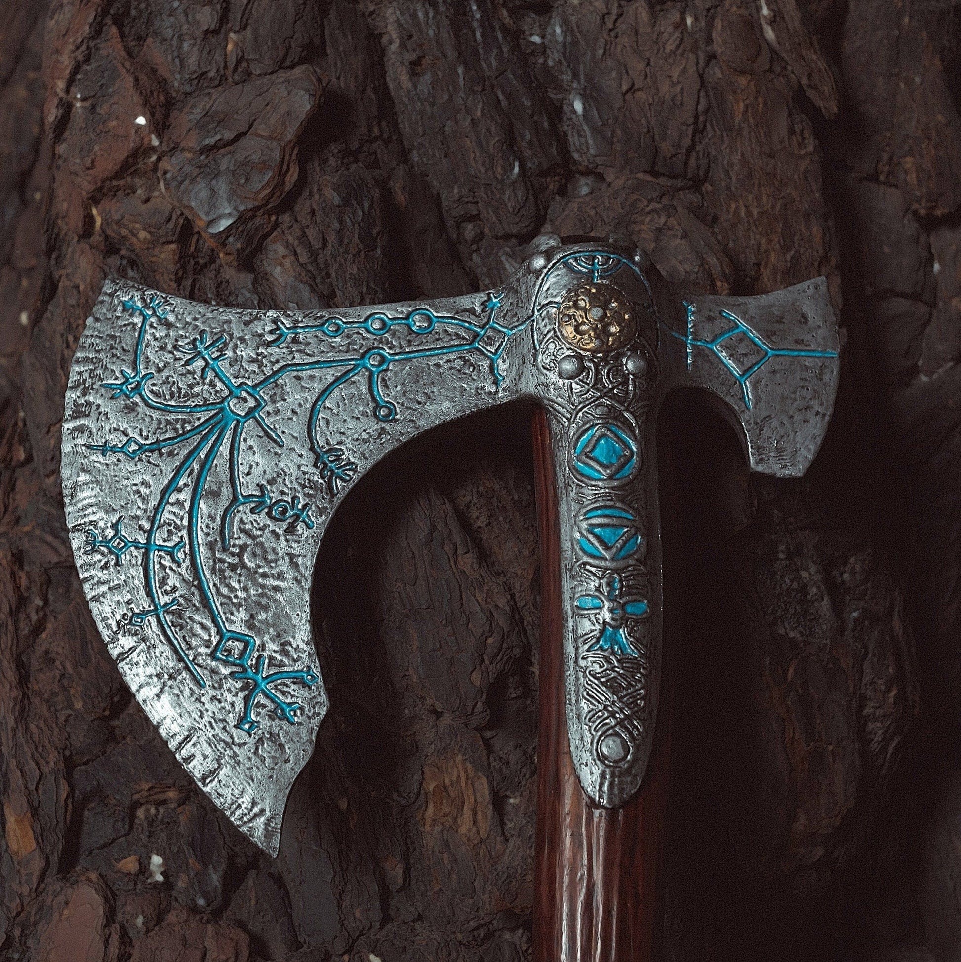 Kratos' Leviathan axe (God of War) - SokolArmory
