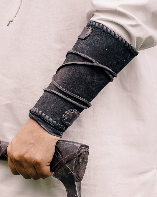 Viking leather bracers - SokolArmory