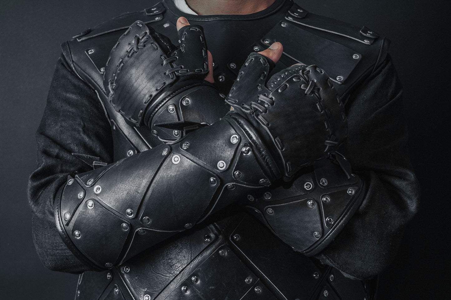 Medieval leather bracers with hand protection - SokolArmory
